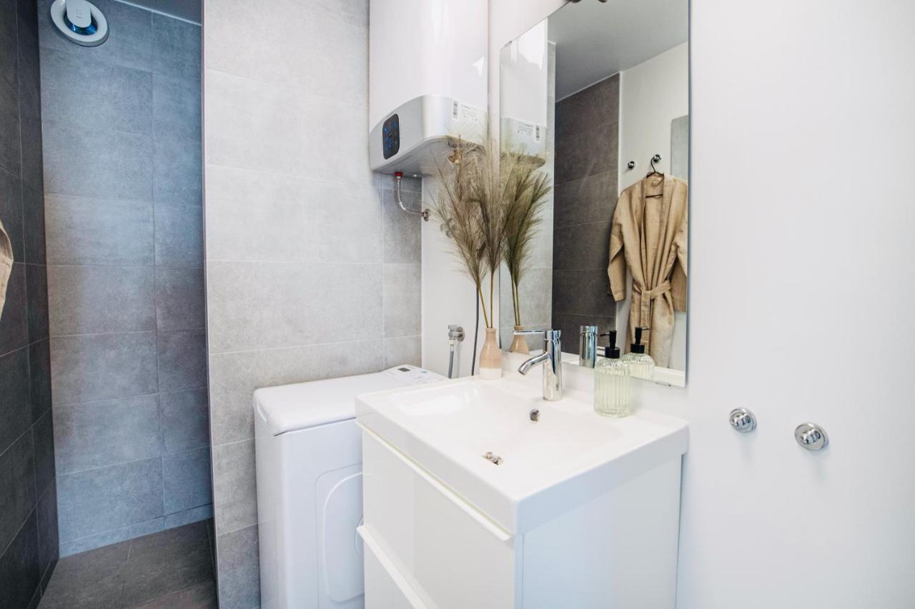 The Grande - Huge Terrace - Amazing Sea Views - Tastefully Furnished - Access To Rooftop Terrace And Gym - Hillside Apartments Rogoznica Rogoznica  Exterior foto