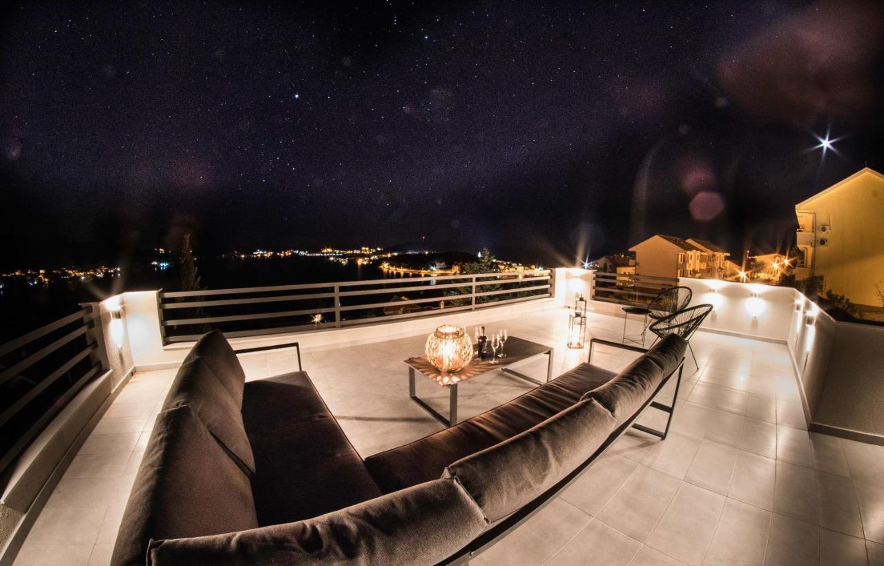 The Grande - Huge Terrace - Amazing Sea Views - Tastefully Furnished - Access To Rooftop Terrace And Gym - Hillside Apartments Rogoznica Rogoznica  Exterior foto