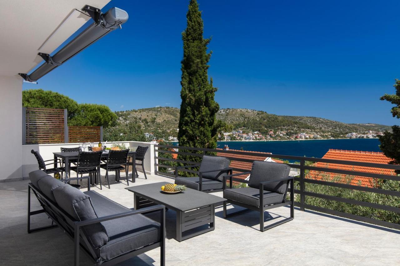 The Grande - Huge Terrace - Amazing Sea Views - Tastefully Furnished - Access To Rooftop Terrace And Gym - Hillside Apartments Rogoznica Rogoznica  Exterior foto